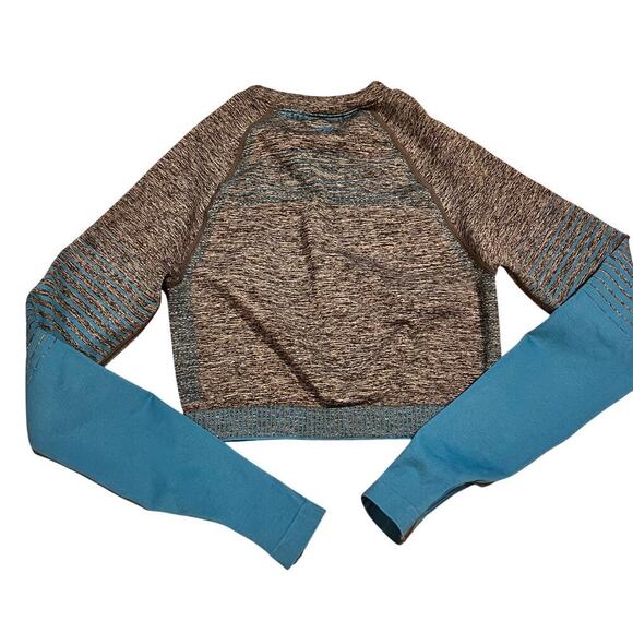 Gymshark Flex Long Sleeve Cropped Athletic Top Size Small Faded Blue Pitch Gray - Picture 4 of 6